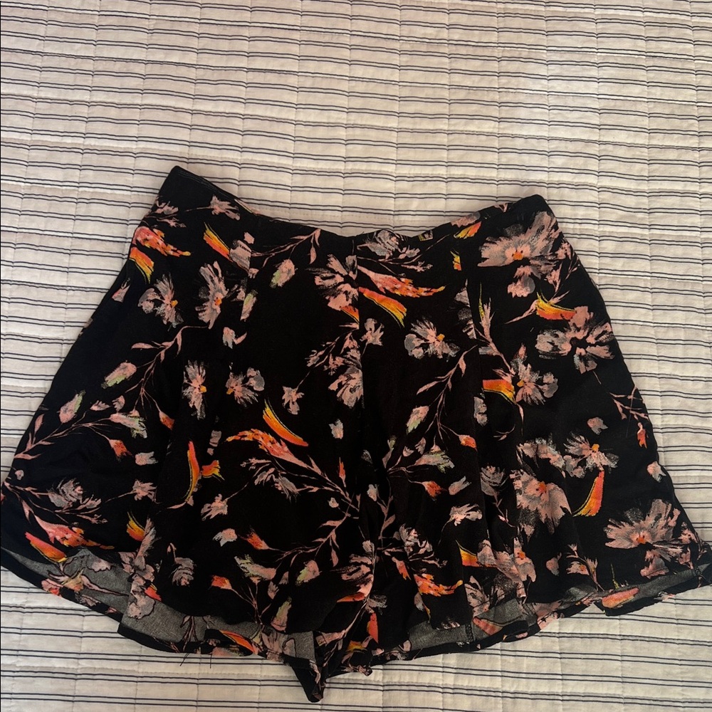 Vintage Target xhilaration Women's floral Shorts